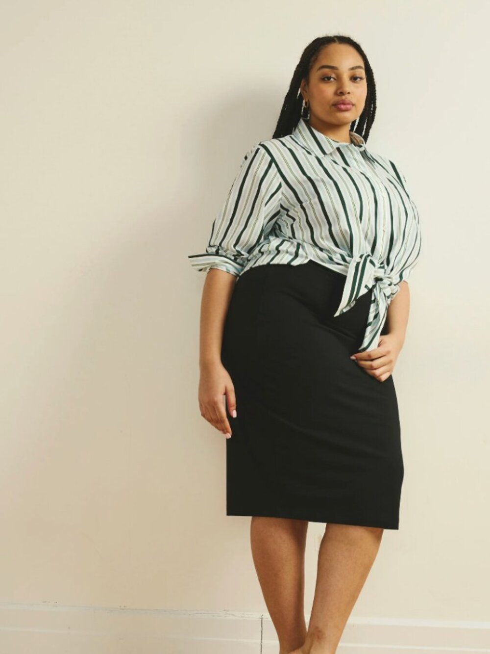 EUC Universal Standard Velvet Danube Pencil Skirt Black US M (18-20)